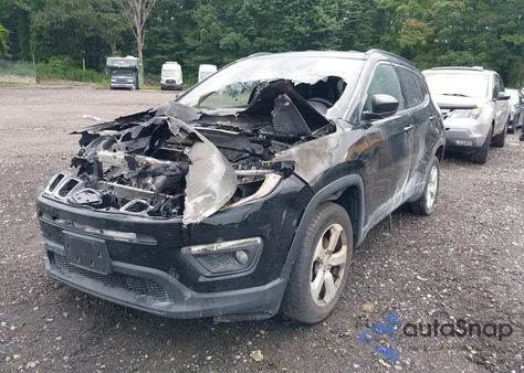 2018 Jeep Compass Latitude 4X4 from USA, damaged, VIN 3C4NJDBB9JT245408